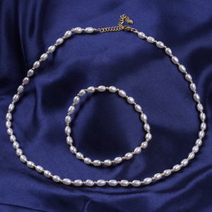 Últimos diseños de collar 4-4,5mm perla de agua dulce de arroz natural con oro 925 conjunto de joyería de Collar de plata - Product Image 3