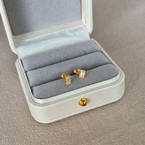 Dylam, Proveedor de Joyería con Más de 10 Años de Experiencia, Aretes de Plata S925 con Circonita Cúbica Rectangular 5A para Mujer - Product Image 3