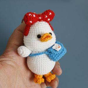 Llavero de patos con lazos de ganchillo, muñeco de punto hecho a mano, llavero de animal suave, colgante de moda para bolsos de mujer, decoración de joyería - Product Image 4