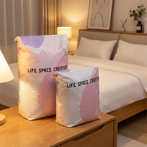 Sacchi <span class=keywords><strong>Sottovuoto</strong></span> Jumbo a Cubo per Compressione, Senza Pompa, Design <span class=keywords><strong>Salvaspazio</strong></span> al 80% per Vestiti e Biancheria da Letto - Product Image 1