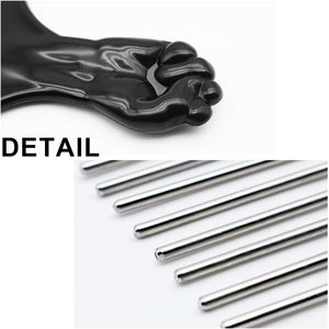 Peine afro cuadrado de metal natural con diseño de puño negro africano, peine de dientes anchos para herramienta de peinado mágico de rizos. - Product Image 4