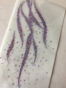 Tùy Chỉnh Rhinestone Rhinestone Lá Chuyển <span class=keywords><strong>Hotfix</strong></span> DMC Rhinestone Lá <span class=keywords><strong>Motif</strong></span> Thiết Kế Cho T Áo Sơ Mi Khiêu Vũ Mặc Đóng Gói Chân Không - Product Image 6