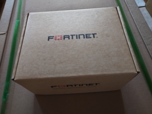 Punto de Acceso WiFi 6 Empresarial Fortinet FAP-431F-C |   Doble Banda 2.53Gbps |   PoE++/Nube/WPA3 |   Para Fábrica/Hospital/Centro Comercial - Product Image 4