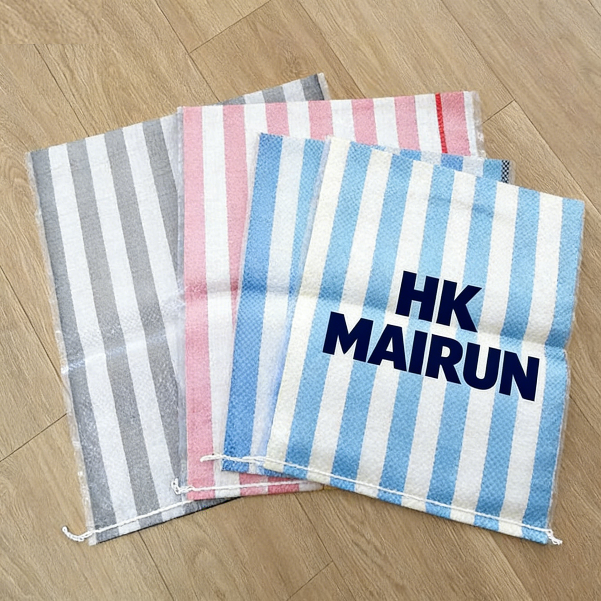 มีสีสัน