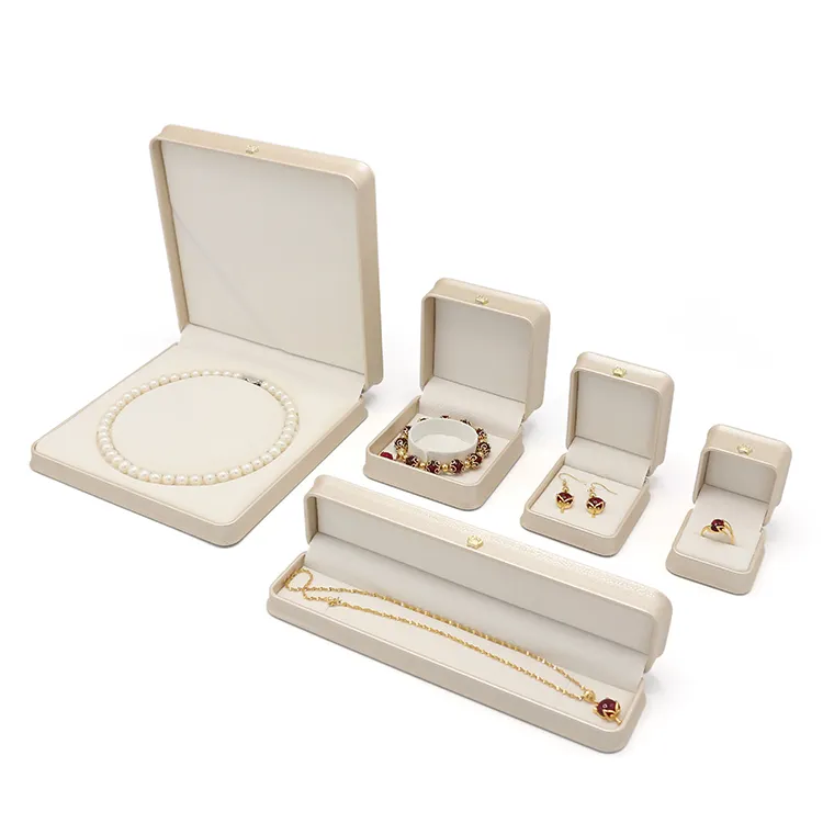Silvadore , Gold x2 Small BLACK WHITE GOLD SILVER Cardboard Box 45x35x17mm Cotton Fluff Padding Universal Jewelry Box Jewellery Gift Box 