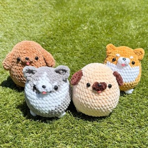Venta al por mayor de hilo de algodón hecho a mano perro juguete lindo ganchillo Mini cachorro juguete para regalos de bebé Peluche de punto Mini animales Juguetes - Product Image 1