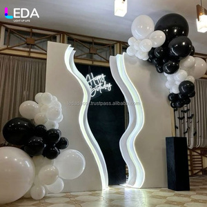LEDA Nouvelle conception Arche de toile de fond en acrylique multicouche à lumière LED blanche personnalisée pour la décoration de scènes de mariage et d'événements - Product Image 1