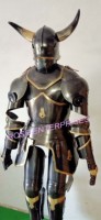 Armure complète en acier inoxydable de chevalier croisé médiéval avec base en bois, cornes de guerrier portables pour cadeaux