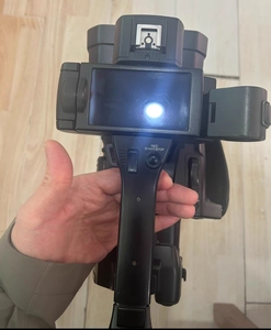 กล้องวิดีโอ Sony HXR-NX100 Full HD NXCAM แบบเซ็นเซอร์ 1.0 ชนิด 1920x1080 ความละเอียดสูง เหมาะสำหรับบันทึกงานแต่งงาน - Product Image 2