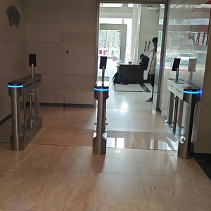 שער מחסום נדנדה לבקרת כניסה ויציאה של הליכונים ונוסעים במרכז כושר GYM - Product Image 4