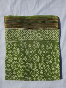 ผ้าซิ่นพิมพ์ลายบล็อกไม้ทำมือ ผ้าฝ้าย 100% ลายใบไม้ ผ้าพันคอ ผ้าปาเรโอ ชุดชายหาดผู้หญิงสุดหรู คอลเลคชั่นขายส่ง - Product Image 2