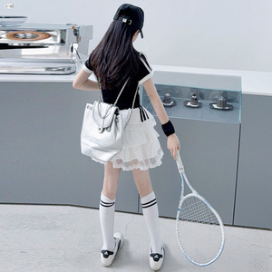 Ensemble de vêtements pour filles pour l'été 2026, filles adolescentes, t-shirt noir à manches courtes imprimé + jupe blanche en dentelle, ensemble 2 pièces - Product Image 3