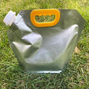 Bolsas de PE de 1.5L, 2.5L y 5L con Asa y Boquilla, Protección Solar, Resistentes a la Corrosión, Reciclables, para Aceite Comestible y Soluciones Químicas - Product Image 1