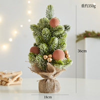 Petit sapin de Noël artificiel en épicéa de 36 cm, baies réalistes, base en toile de jute, ornement de table de Noël, éclairage LED, haute qualité