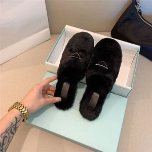 Pantuflas de Lujo de Alta Calidad 2026, Pantuflas Cálidas Antideslizantes con Punta Cerrada para Mujer, Varios Colores, Venta al Por Mayor - Product Image 4