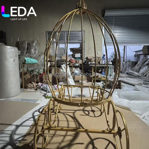 โรงงาน LEDA ผลิตมือถือโลหะสีทองตกแต่งงานเลี้ยงฉลองวันเกิดเด็กแบบกำหนดเอง รูปรถม้าฟักทองเจ้าหญิง สำหรับทางเข้าของเด็ก - Product Image 2