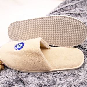 Zapatilla de hotel de algodón con estampado personalizado Coral, logotipo bordado, accesorios de viaje, comodidades desechables para hotel, fácil eliminación - Product Image 2