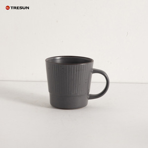 Elegante Juego de Vajilla de 4 Piezas de Gres Escandinavo con Acabado Mate, Textura Acanalada, Resistente al Calor para Uso Diario - Product Image 2