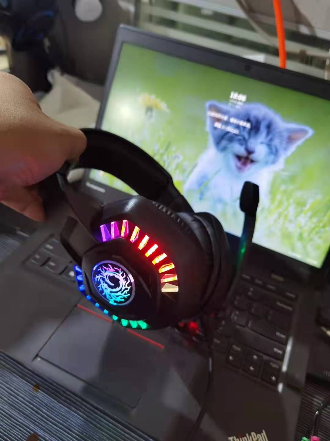 hot selling G2000 led light headphone game headphset real stereo sound no delay for game playing with mic