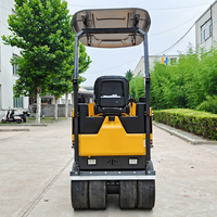 Compacteur routier à roues vibrantes de 2 tonnes, fabriqué en Chine, avec roue avant en acier et pneu arrière en caoutchouc, pour asphalte, avec garantie d'un an