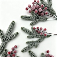 12 Stück Weihnachtliche Künstliche Schneedekorationen, Kiefernnadeln und Rote Beeren-Zweige, Künstliches Grün für Weihnachtsdekoration