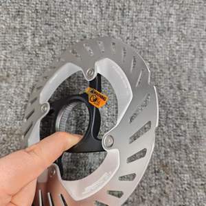 จานเบรก <span class=keywords><strong>Shimano</strong></span> <span class=keywords><strong>RT</strong></span> CL800 Ice Technology แบบ Center Lock สำหรับ 105 R7170 R8170 R7020 จักรยานเสือหมอบและเสือภูเขา รุ่น CL800 - Product Image 4
