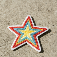 En gros, écussons brodés étoiles colorés personnalisés, badges brodés thermocollants haute densité, appliques pour casquettes, chapeaux, vêtements et chaussures