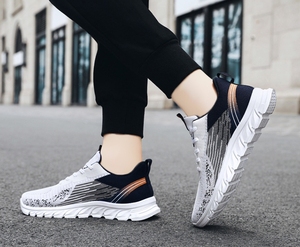 Nuevas <span class=keywords><strong>zapatillas</strong></span> de deporte con cordones informales para hombre con parte superior tejida voladora refrescante transpirable resistente al desgaste antideslizante - Product Image 6