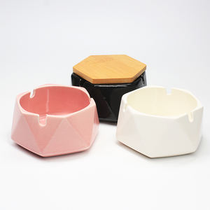 UKETA <span class=keywords><strong>Cendrier</strong></span> réutilisable <span class=keywords><strong>de</strong></span> <span class=keywords><strong>table</strong></span> coupe-vent en bambou <span class=keywords><strong>de</strong></span> haute qualité <span class=keywords><strong>Cendrier</strong></span> à cigares en céramique nordique avec couvercle - Product Image 6