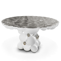 Meubles de salle à manger de luxe modernes pour hôtel, table à manger contemporaine avec sphères en aluminium, laque blanche et placage or