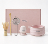 Ensemble d'accessoires pour matcha japonais, MOQ 20 pièces, fouet à matcha rose, bol à matcha, support en céramique pour fouet, kit de cérémonie fait main, personnalisable