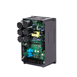 Convertisseur de fréquence monophasé et triphasé 220V 380V 400V DC vers AC 4,5 kW 5,5 kW, leader du secteur, meilleur prix, avec approbation CE - Product Image 1