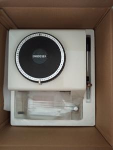 Máquina de Grabado de Tarjetas de Números de PVC - Product Image 6