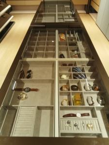 Vestidor de Gran Capacidad con Armario Integrado, Estante para Zapatos y Isla para Joyas, Vestidor Multifuncional - Product Image 6