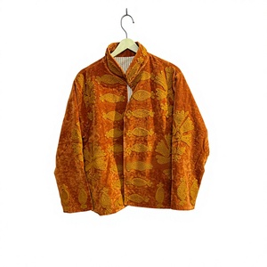 Blazer en velours à col mandarin avec broderie florale faite à la main, veste d'automne pour femme, manches longues, longueur normale - Product Image 1