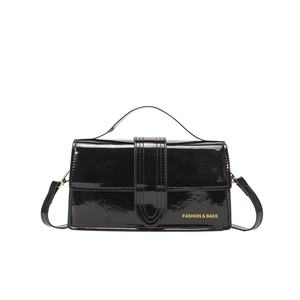 Sac carré en cuir brillant design décoratif délicat sac à bandoulière unique - Product Image 3