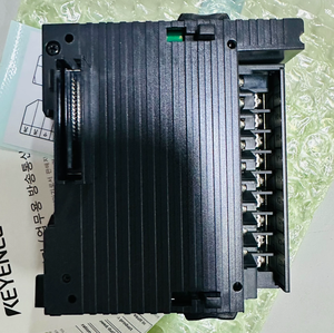 KEYENCE KV-AD40 ชุดแปลงสัญญาณ A/D อินพุตแบบอะนาล็อก 4 ช่อง สำหรับ PLC ซีรีส์ KV รุ่น KV AD40 - Product Image 3