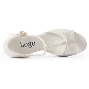 <span class=keywords><strong>Chaussures</strong></span> <span class=keywords><strong>de</strong></span> <span class=keywords><strong>Danse</strong></span> Latine Salsa en Cuir PU Blanc pour Filles et Femmes avec Talons Bas <span class=keywords><strong>de</strong></span> <span class=keywords><strong>3</strong></span>,5 <span class=keywords><strong>cm</strong></span> et Semelle en Cuir Velours - Product Image 1