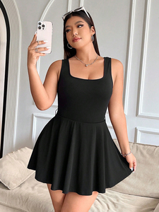 Robe de yoga noire personnalisable avec logo, dos croisé, col en U, jupe courte de golf, combinaison de fitness très élastique pour femme - Product Image 1