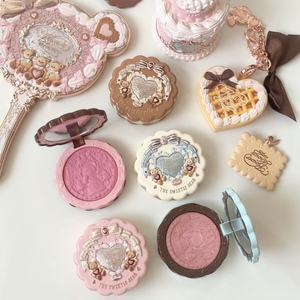 Poudre de visage minérale satinée gaufrée effet <span class=keywords><strong>blush</strong></span>, éclat doux, couleur claire, The Sweeti - Product Image 1