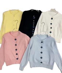 Autunno 2025 nuovo Cardigan Casual lavorato a <span class=keywords><strong>maglia</strong></span> con decorazione in <span class=keywords><strong>pizzo</strong></span> maglione a maniche lunghe in Jacquard fiore nero - Product Image 1