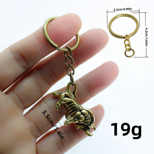 批发定制CA035复古创意黄铜华尔街斗牛挂件钥匙扣 - Product Image 1