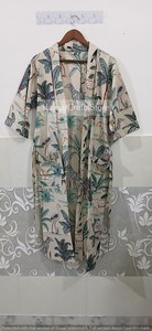 Kimono de Algodón Hecho a Mano con Estampado Floral para Mujer, Estilo Indio, Ligero, para Dormir, Playa o Descanso - Product Image 3