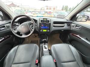 SUV Urbain Fiable : <span class=keywords><strong>Sportage</strong></span> 2.0L GL 2WD <span class=keywords><strong>2012</strong></span>, Look Robuste, Garde au Sol Élevée, Excellent État et <span class=keywords><strong>Prix</strong></span> - Product Image 6