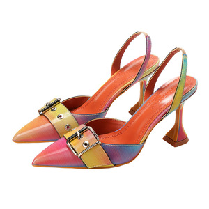 Nouvelles sandales d'été 2026 à talons hauts et bout pointu évidé pour femmes, noires, à talons fins de forme spéciale, vente en gros, pour le quotidien et les soirées - Product Image 5