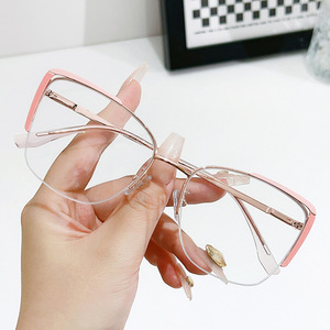 Lunettes anti-lumière bleue tendance pour femmes, style célébrité d'<span class=keywords><strong>Internet</strong></span>, style punk uni, montures de lunettes transfrontalières - Product Image 3