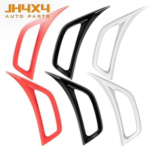 Accessoires 4x4 : Garniture de protection de passage de roue rouge, noir et argent pour Jeep Wrangler JL Gladiator JT 2018+ - Product Image 1