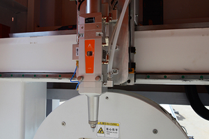 Machine de découpe laser à fibre CNC avec mandrin FORSUN Ctronic, coupe-tubes de 6 m, réduction de 13 % - Product Image 4