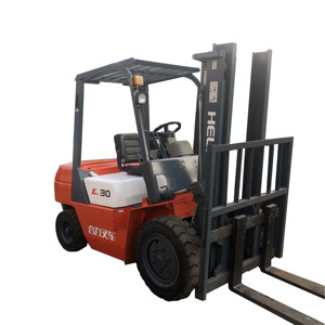Montacargas Diésel Heli K30 Usado para Terreno Accidentado, Capacidad de 3T, 2 Años de Garantía, Envío Gratuito, Hecho en China, Alta Eficiencia, Bajo Consumo - Product Image 1