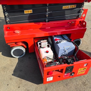 Plataforma Elevadora de Tijera Autopropulsada Pequeña, 4m de Altura, 100kg de Capacidad, Control Remoto - Product Image 3